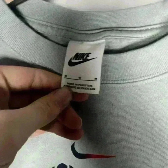 Nike campus crop sweater size medium - Picture 4 of 5